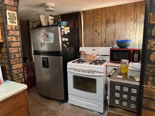 525 Hackett St, Beloit, WI 53511