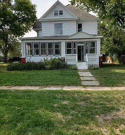2nd image of 811 N Linden St