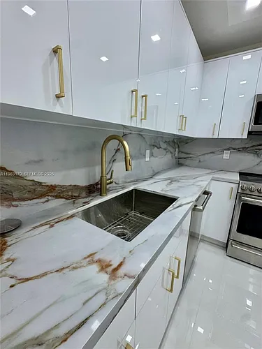 10185 Collins Ave #606 Photo 1