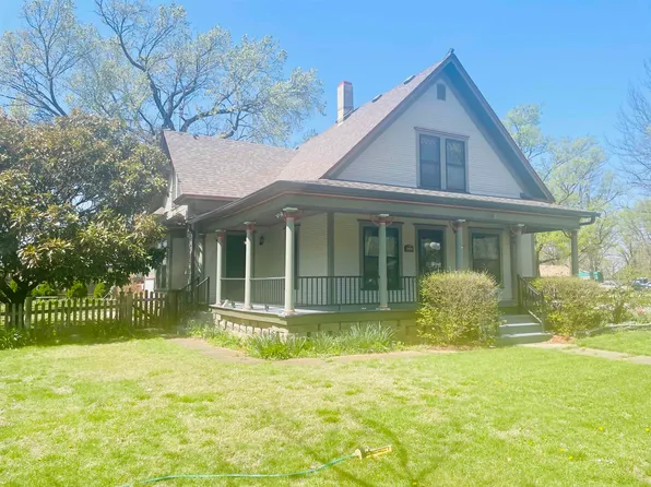 631 N Garfield Ave, Sedgwick, KS 67135