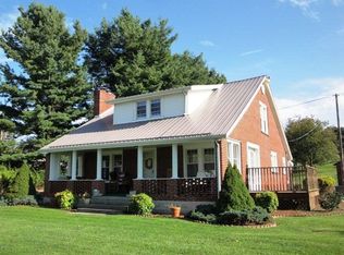 33 Dale Mutter Ln, Cedar Bluff, VA 24609