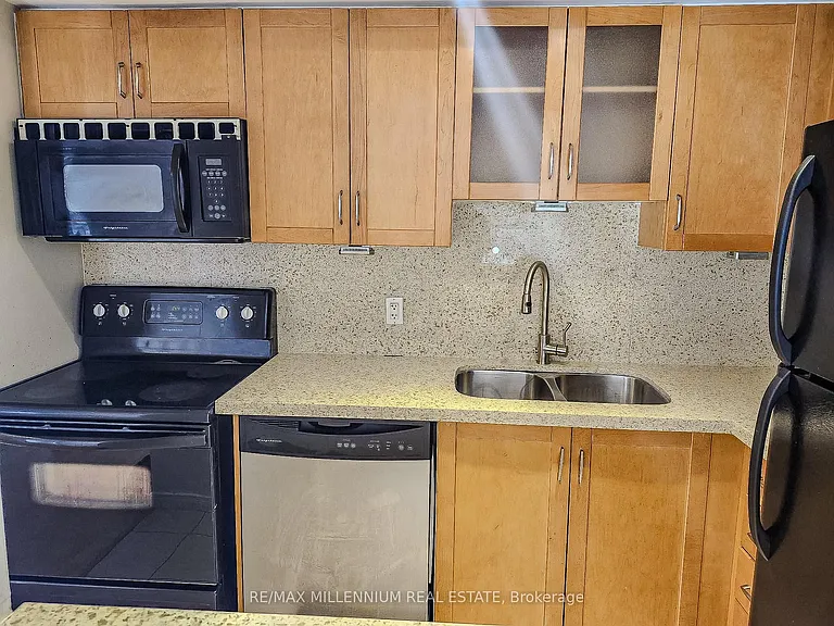 46 Western Battery Rd #837 — Photo 30