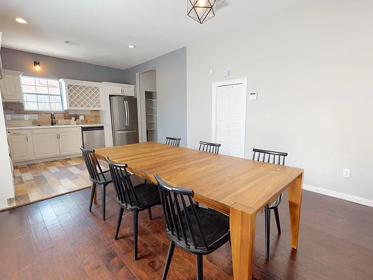745 W Brooklyn Ave — Photo 10