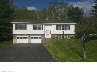 16 Meadow Ln, Brewer, ME 04412