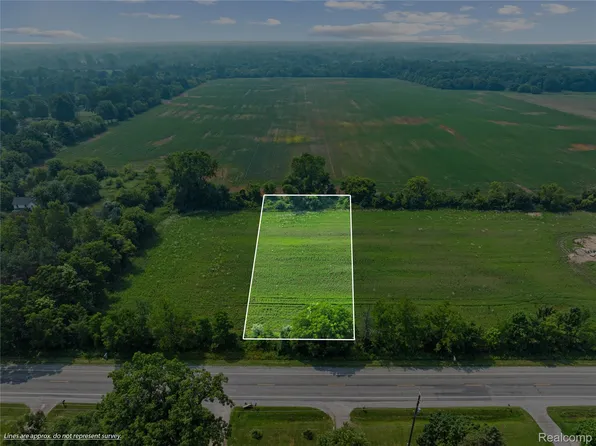 5105 N Irish Rd, Davison, MI 48423