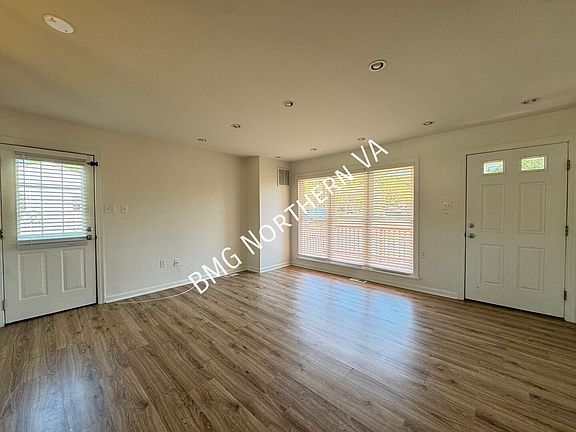 5th image of 5024 Backlick Rd