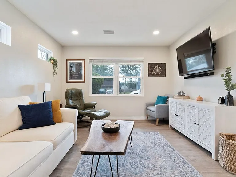 116 Audrey Cir — Photo 12