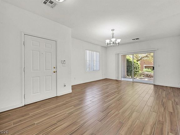 3rd image of 720 Peachy Canyon Cir Unit 101