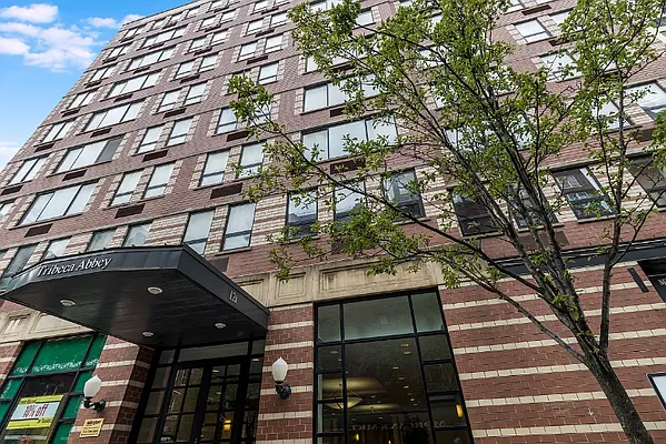 Rented by AZ REALTY NYC LLC | media 7
