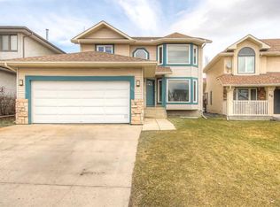 64 S Hawkdale Close NW, Calgary, AB T3G 3A6