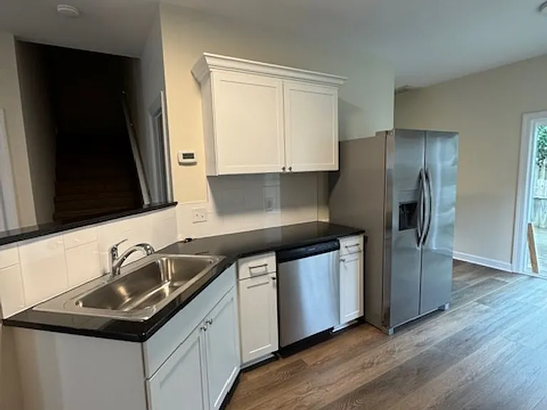 150 Raye Dr — Photo 4
