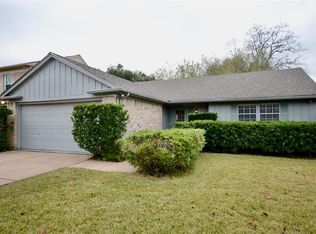 4803 Sunshine Dr, Sugar Land, TX 77479