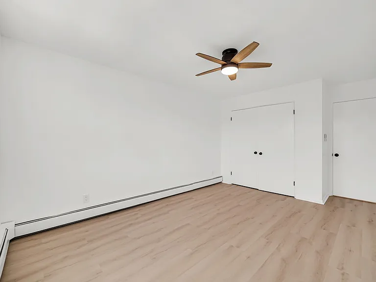 1307 Calumet Ave — Photo 13