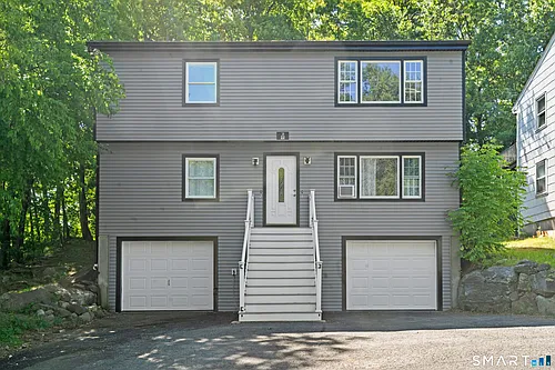 22 Irving Pl Photo 1