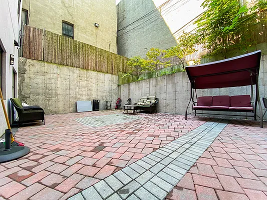 Rented by Mazel Realty USA Corp | media 39