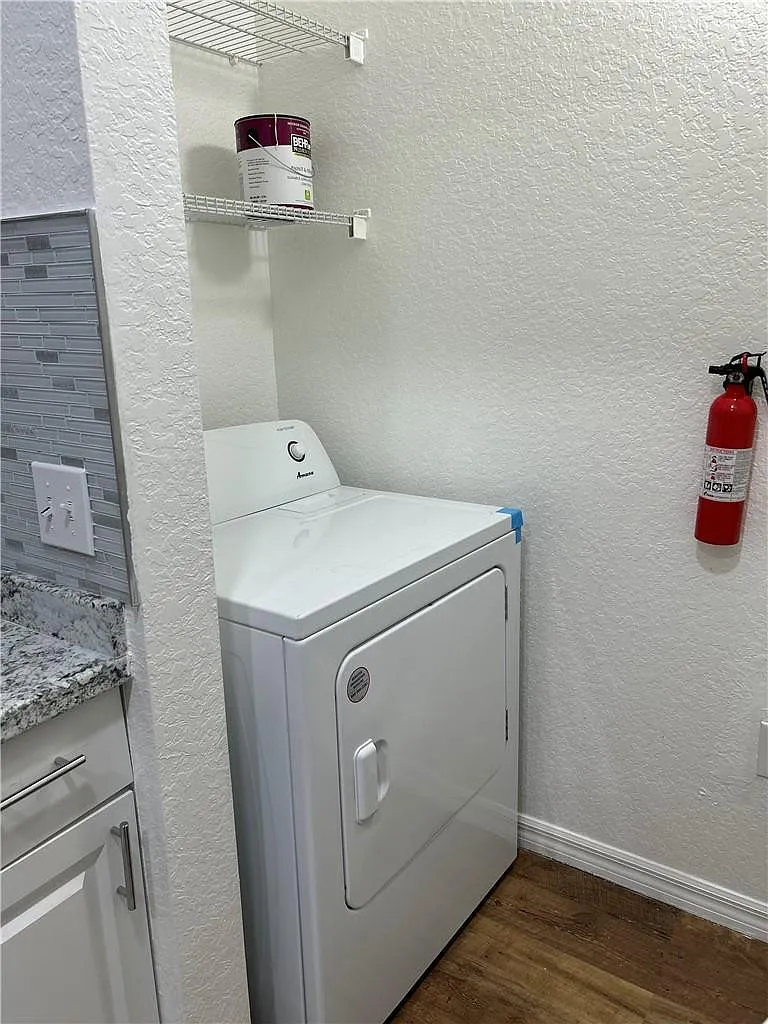 2 bed, 2.0 bath, 1154 sqft, $2,100 — Photo 4