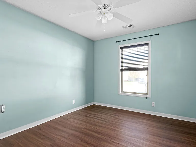 3565 Southwood Dr — Photo 16