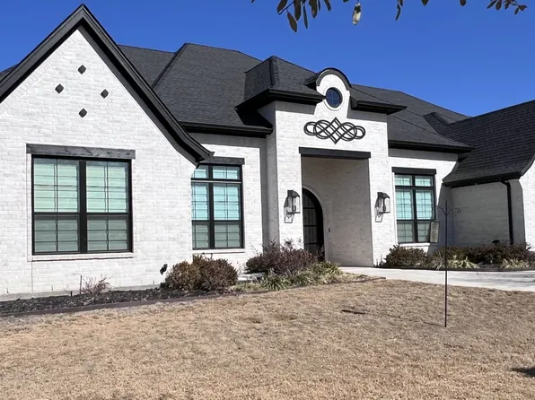 104 Woodview Creek Trl, Fort Worth, TX 76108