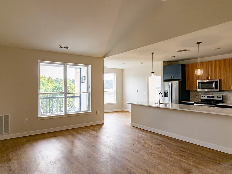 9' Vaulted Ceiling