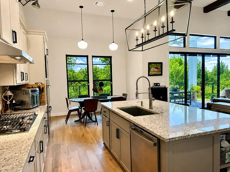 365 Warbler Dr — Photo 11
