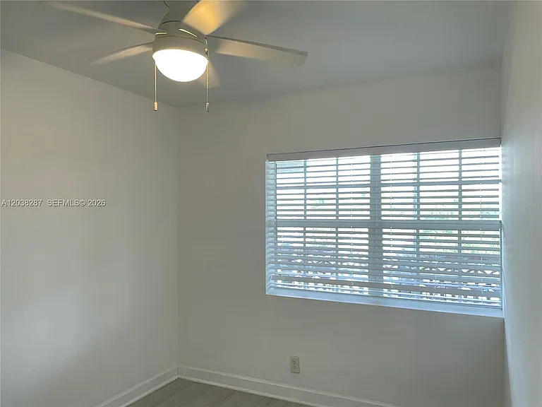 1450 NE 170th St #305 — Photo 28