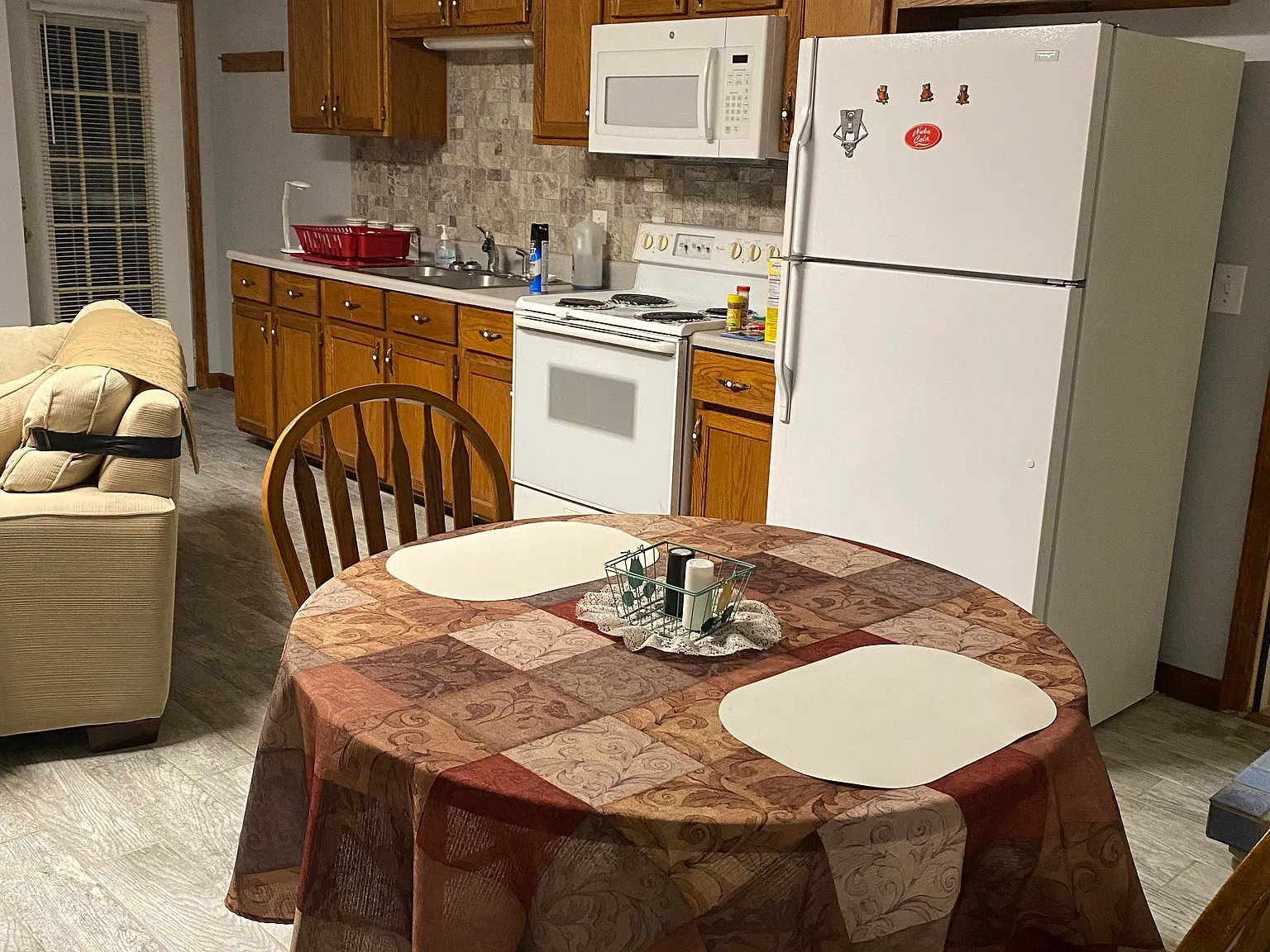 Studio, 650 sqft, $900 — Photo 3