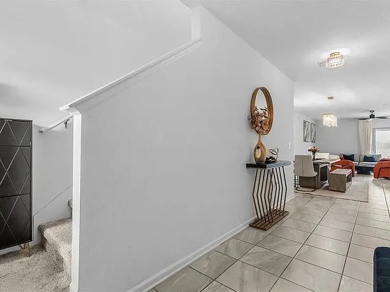 570 Jett Ln — Photo 3