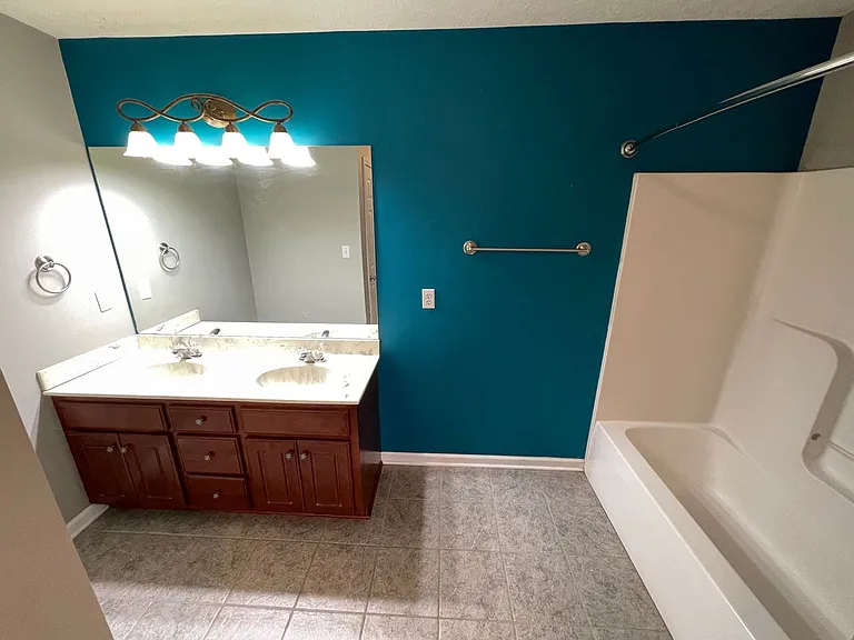 1547 Overlook Cir — Photo 17