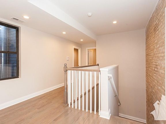 5th image of 1927 W Chicago Ave #27244