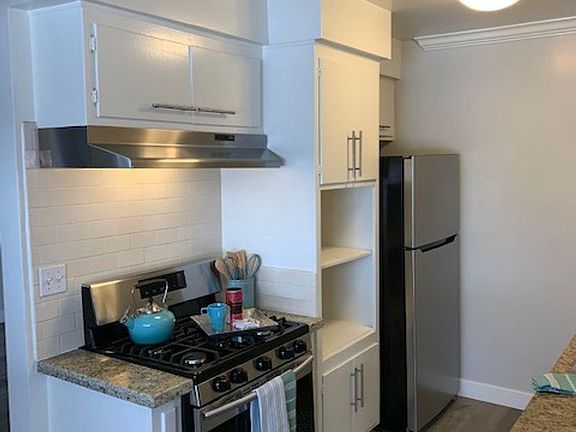 2nd image of 87 N Wilson Ave