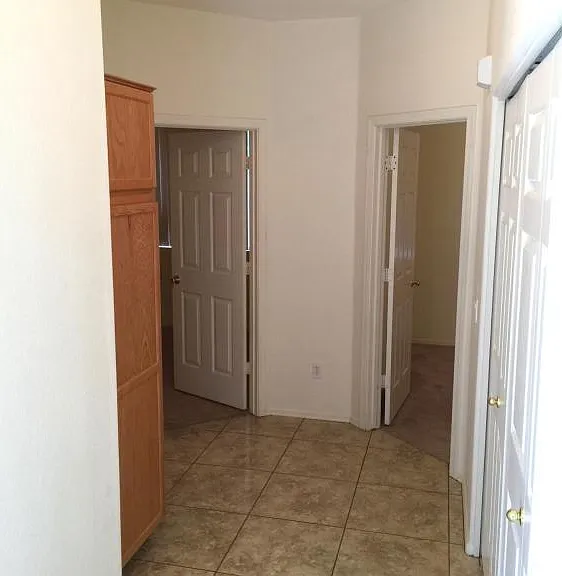 9021 E Glade Ave — Photo 5
