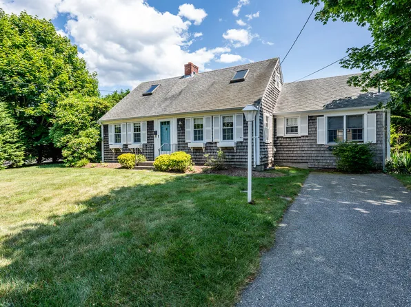 20 Gerloff Road, Falmouth, MA 02540
