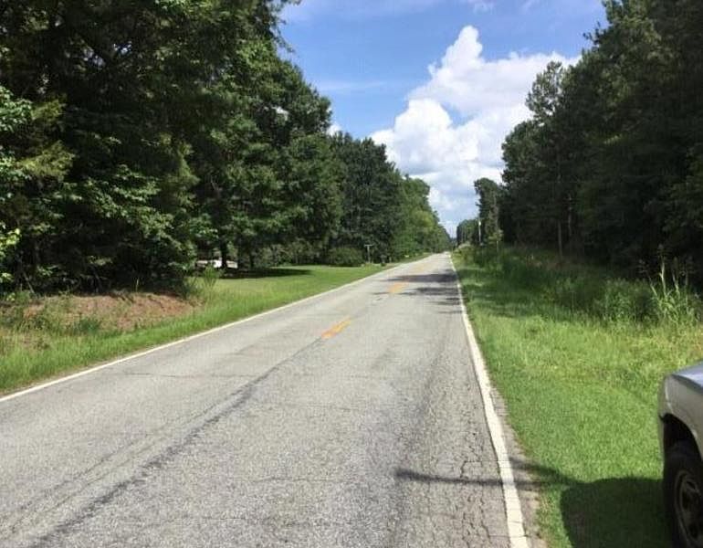 2nd image of 1322 Corinth Rd