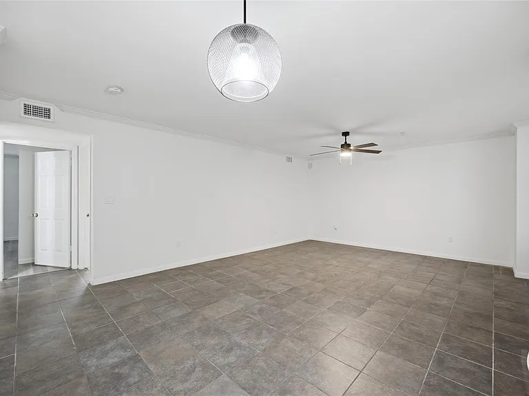 501 W 26th St #108 — Photo 13