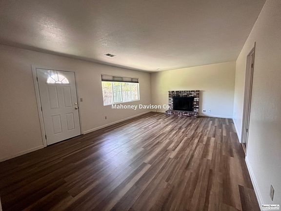 3rd image of 1060 Antone Way