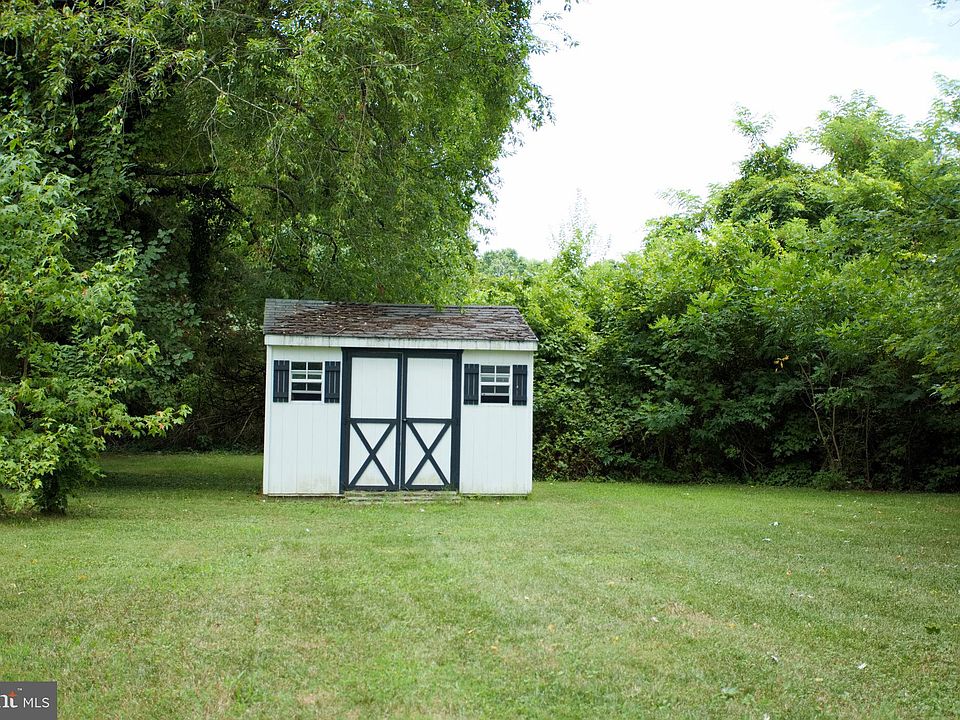 2nd image of 10219 Waverly Point Blvd