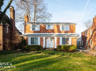 1221 Yorkshire Rd, Grosse Pointe Park, MI 48230