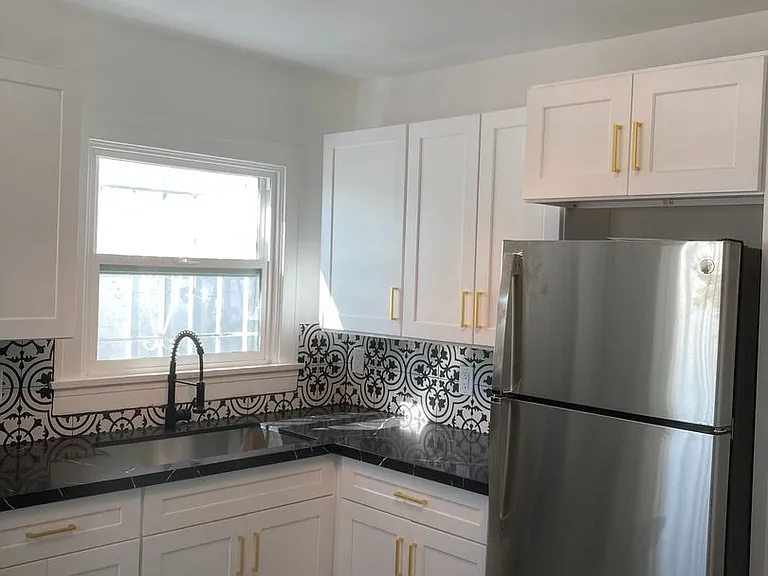 "Lofts @ Larchmont"- Lofts at Larchmont LLC — Photo 12