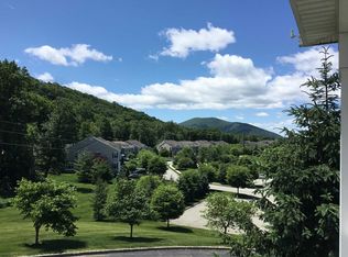 915 Saratoga Ln #915, Fishkill, NY 12524