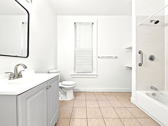 5th image of 3 Upham Ave #3