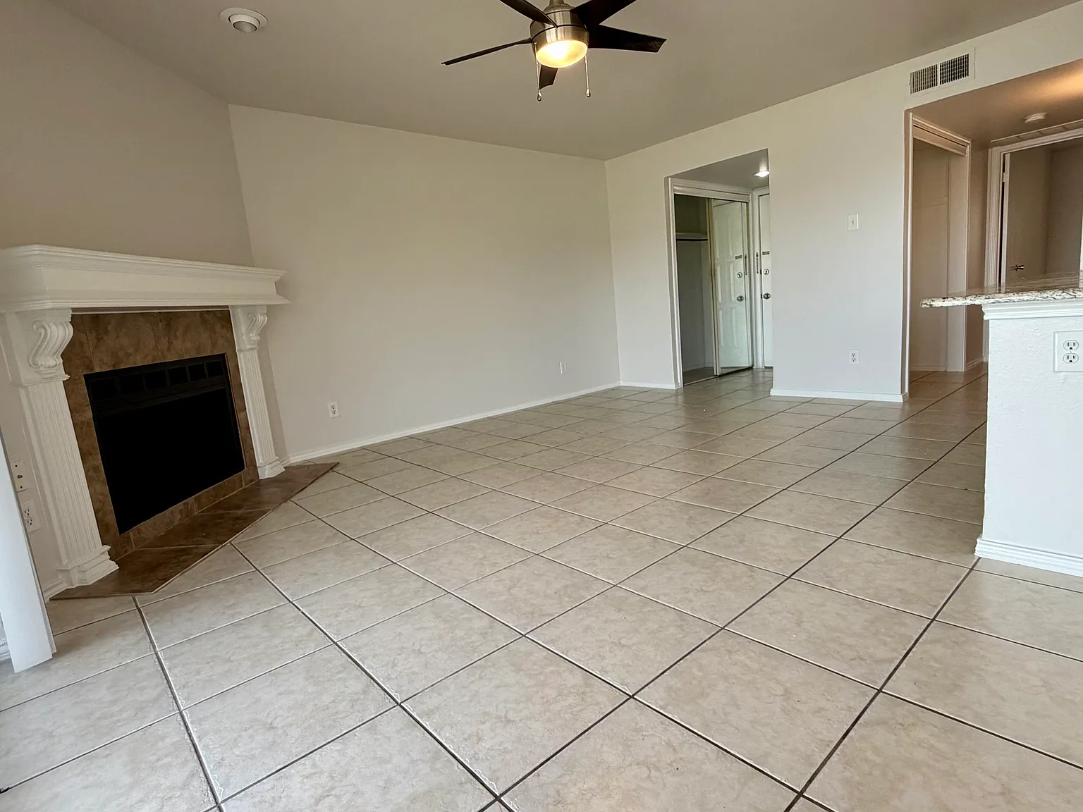 1 bed, 670 sqft, $1,400 — Photo 4