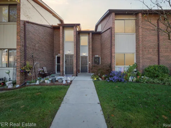 33797 Pondview Cir #49, Livonia, MI 48152