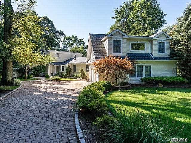 1st image of 11 Briarfield Ln