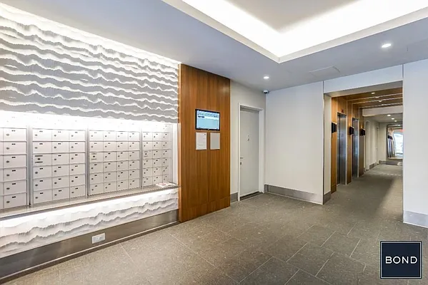 Rented by Bond New York | media 9