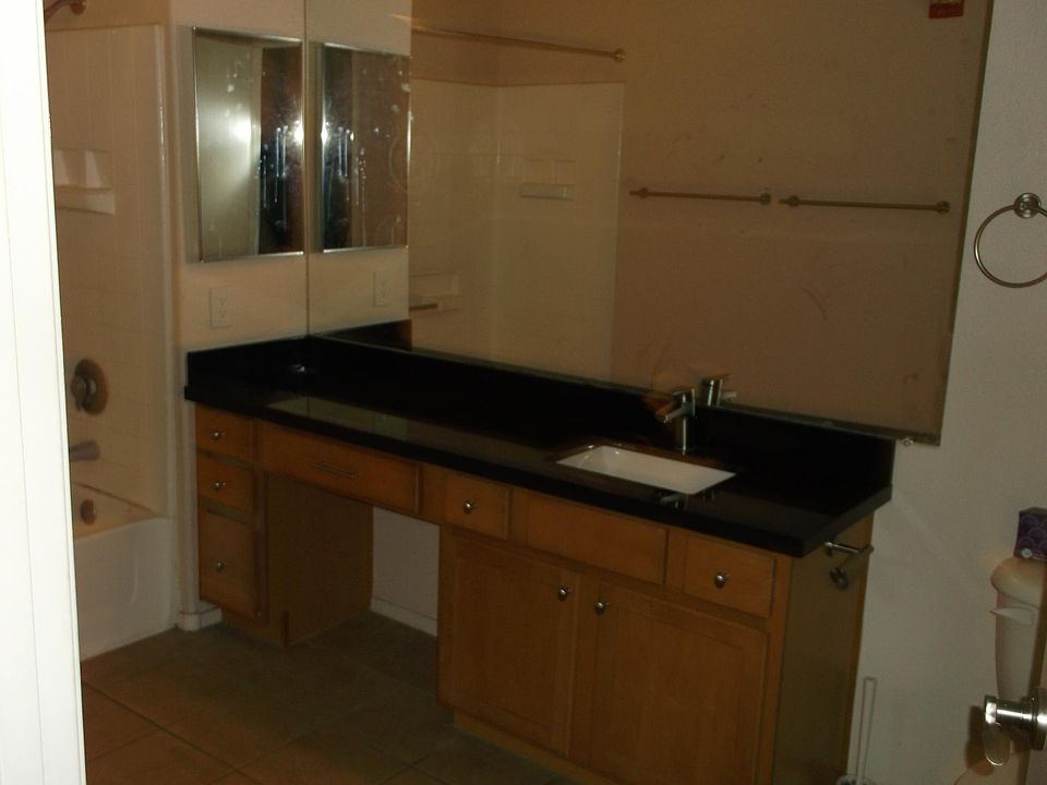 2nd image of 113-3033 N 7th St #113