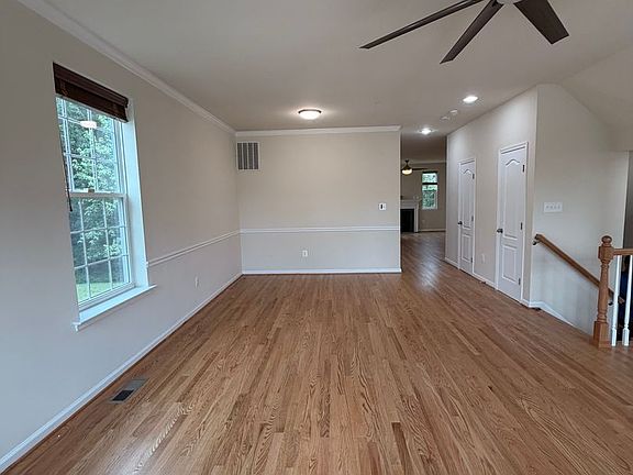 4th image of 7282 Mockingbird Cir