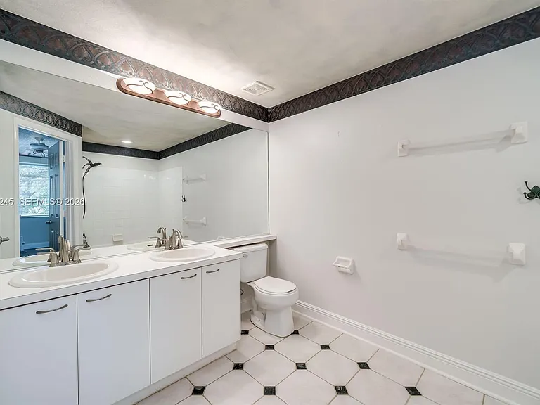 8040 Sanibel Dr #8040 — Photo 8