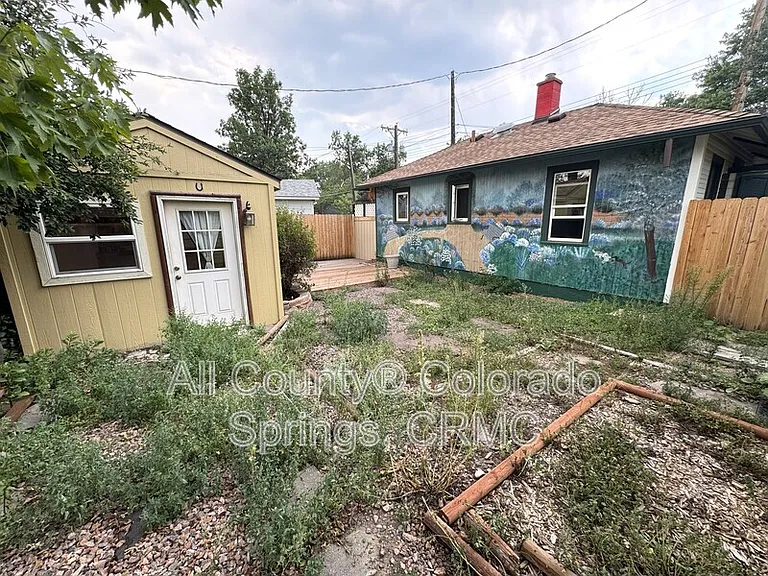 219 E Jefferson St — Photo 23