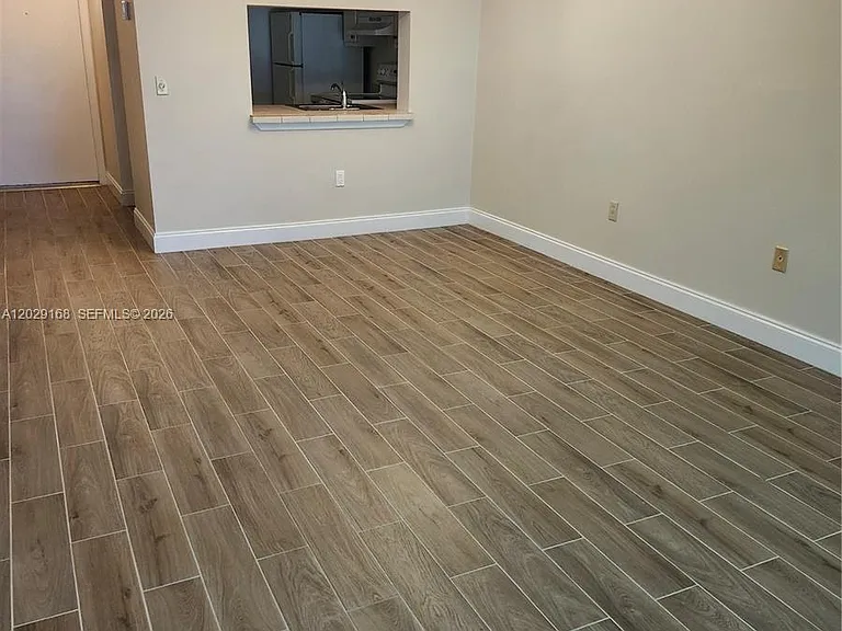 9410 Poinciana Pl #101 — Photo 11