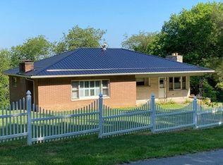 670 Garvins Ln, Wheeling, WV 26003